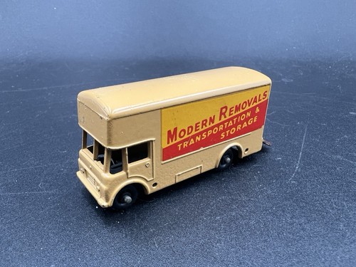Budgie models removal van - models,